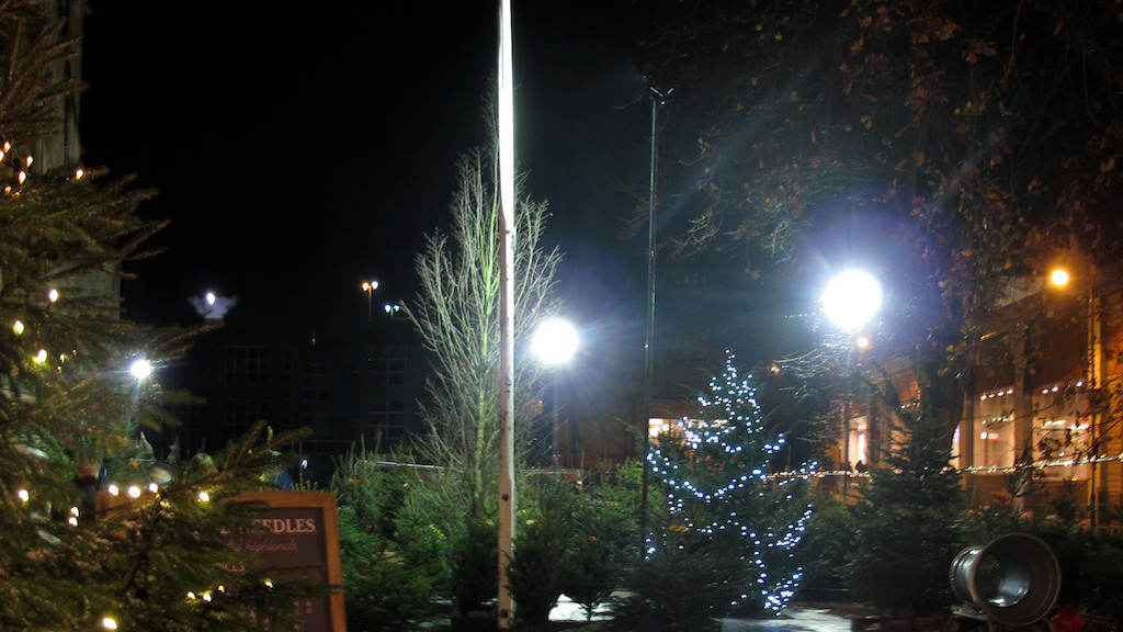 IMG_5613 Ealing Christmas tree sales MacP2007 Flickr