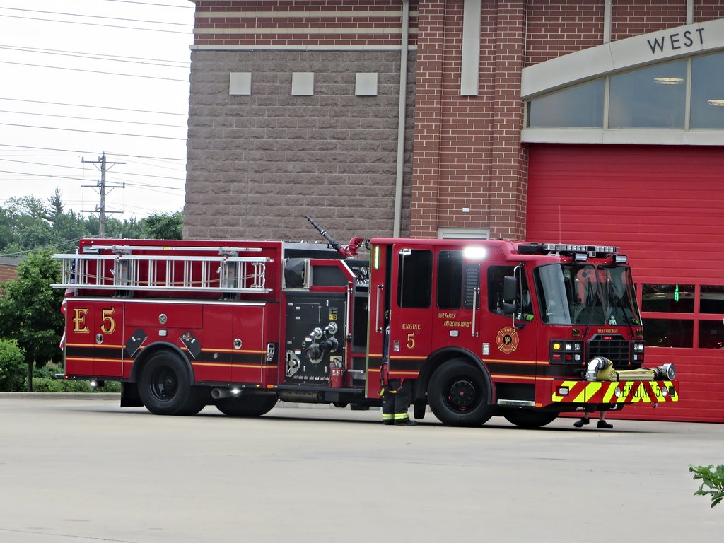 IL West Chicago Fire Protection District Engine 5