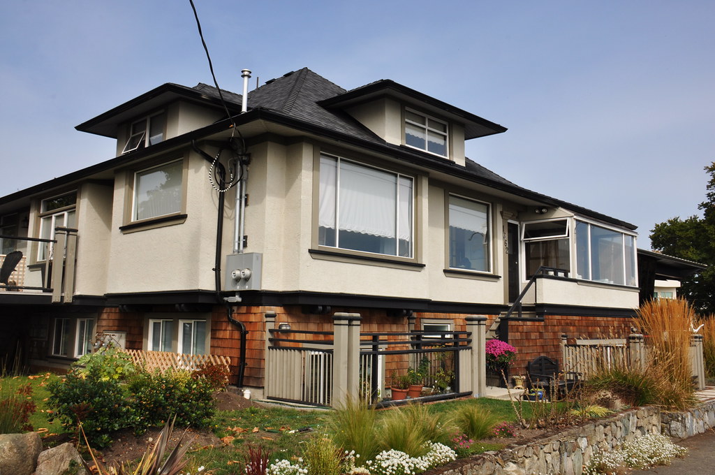 1362 Dallas 1462 Dallas Road, Fairfield, Victoria BC Lotus Johnson