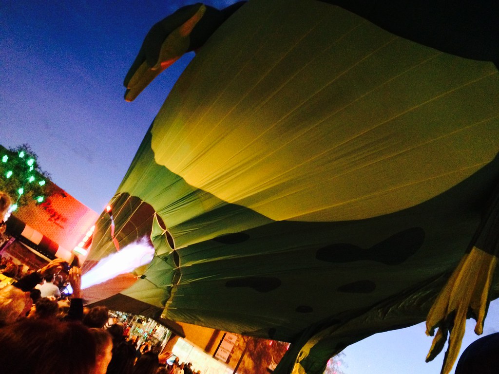 Glendale Glitter & Glow GlendaleGlitters Photo by Robin J… Flickr