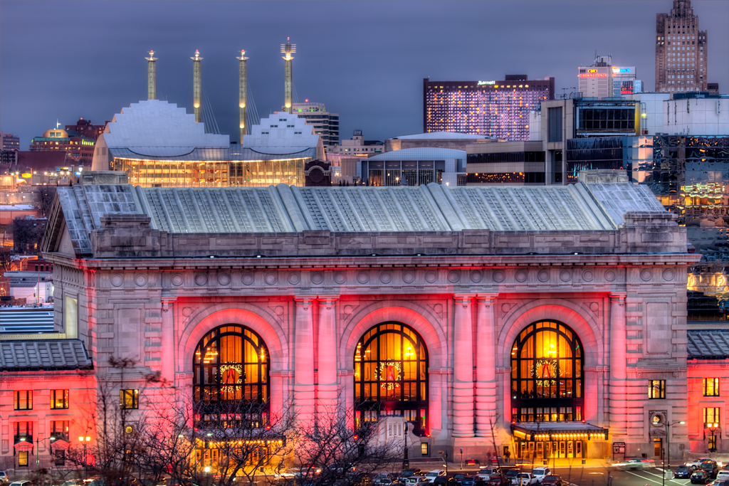 Downtown Kansas City Landmarks Union Station in foreground… Flickr