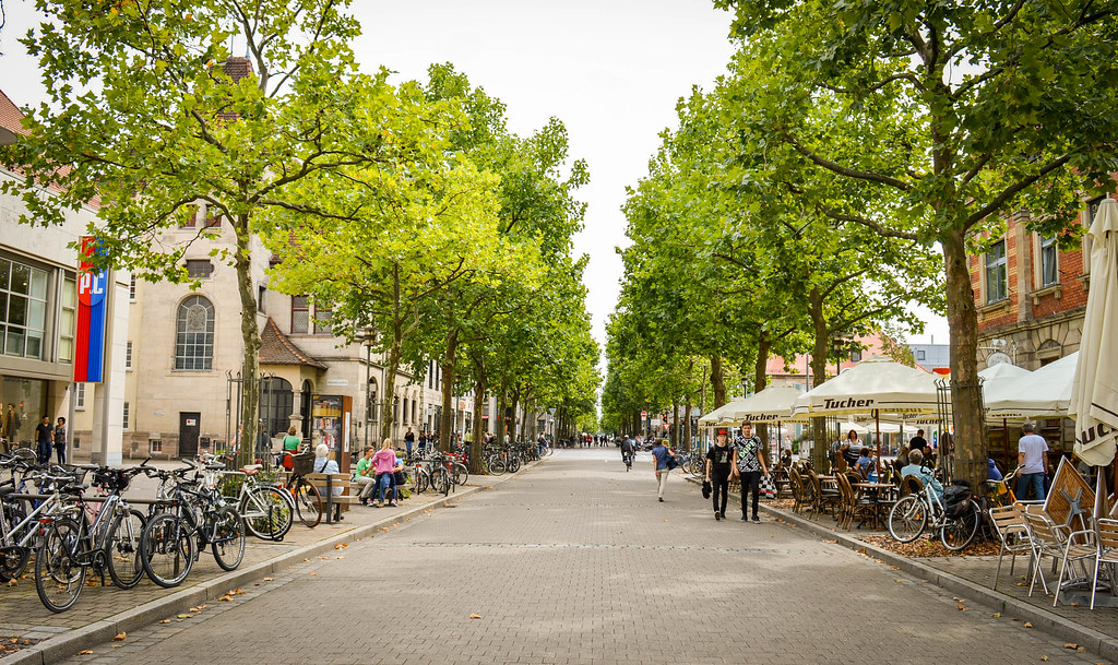 Erlangen City Center Erlangen, Großstadt, Bayern Deutschla… Euro