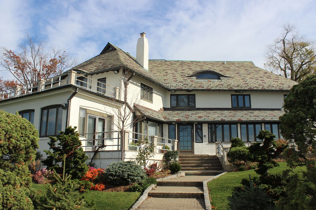 706 Shore Rd., Douglaston Arts & Crafts House (1913) Archi… Flickr