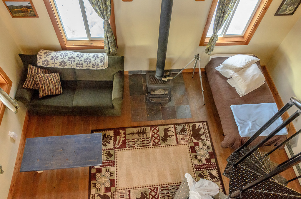 6 Person Cabin Int Living Room Area (5) David Hannant Flickr