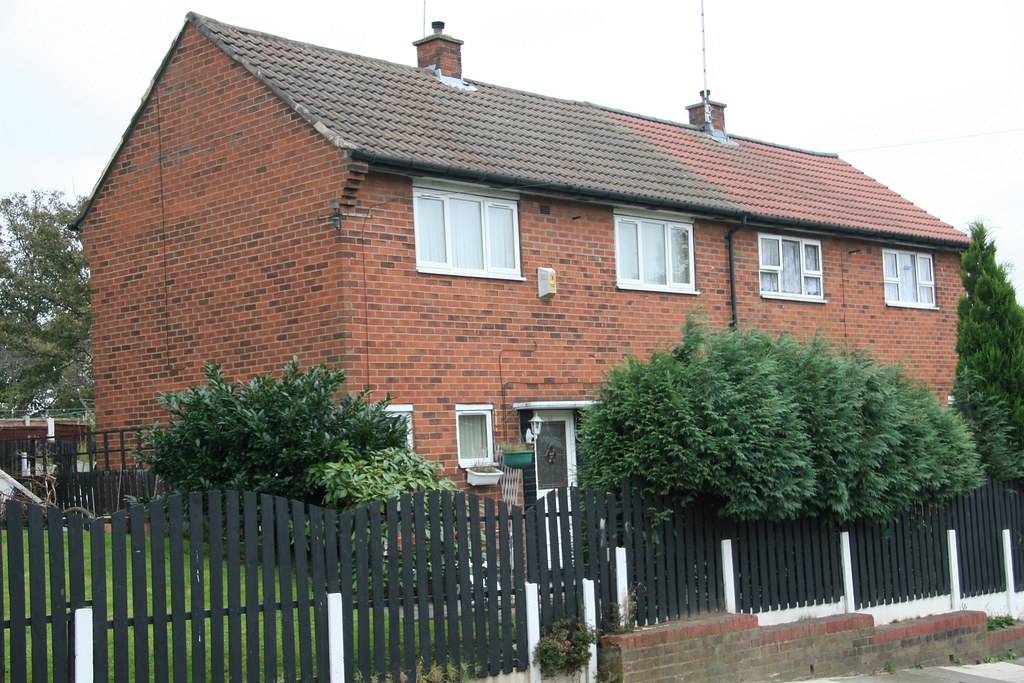 28 Kirkstall Road, Hollins, Middleton Home of John & Dorot… Flickr