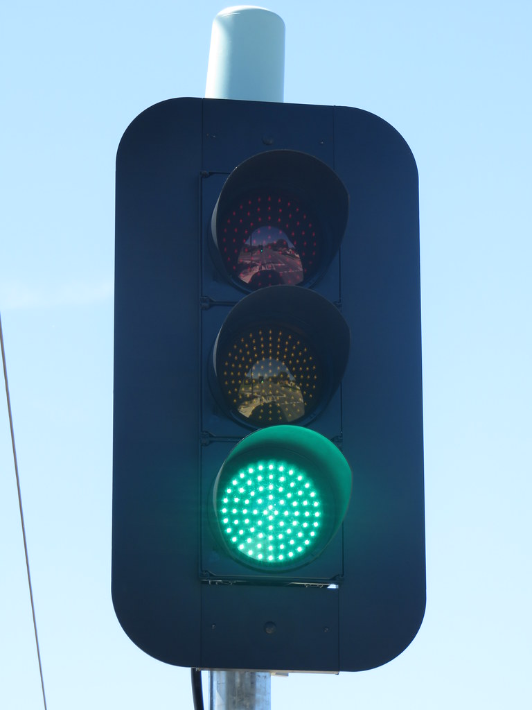 Brand new Aldridge LED traffic lights & pedestals on weste… Flickr