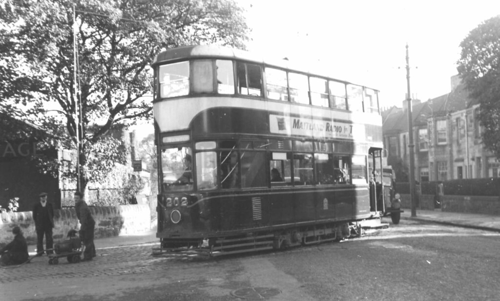 Corner of Granton Road and Ferry Road (Wardie Garage) , da… Flickr