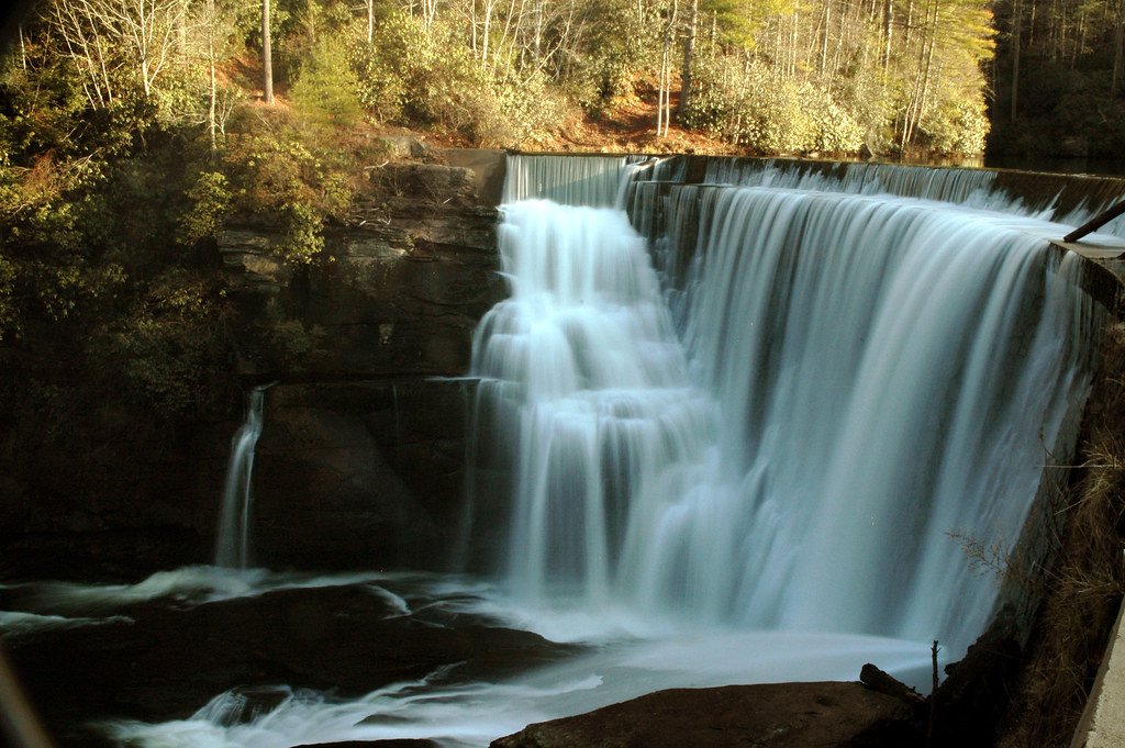 Cascade Lake Dam Cascade lake near Brevard NC Rusty4344 Flickr