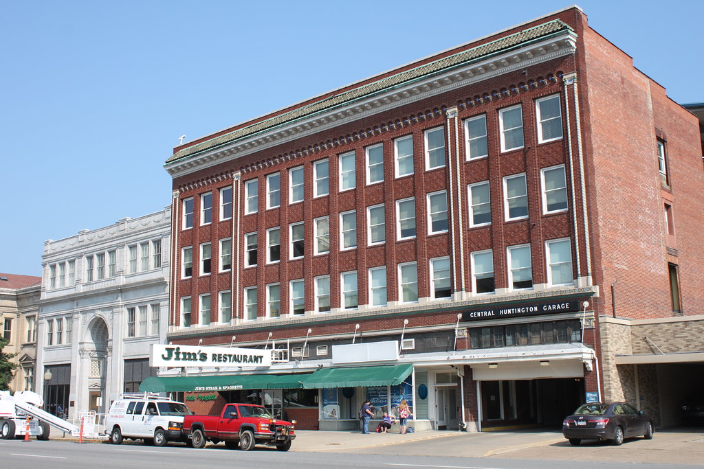 Jim's Restaurant and Central Huntington Garage, Huntington… Flickr