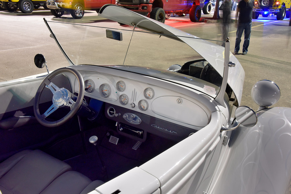 20150828 Cars Pearland, TX 006 © Curt Littlejohn / conco… Flickr