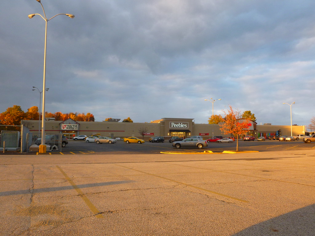 former Kmart, Wadsworth, OH (1) 180 Great Oaks Trail, Wads… Flickr