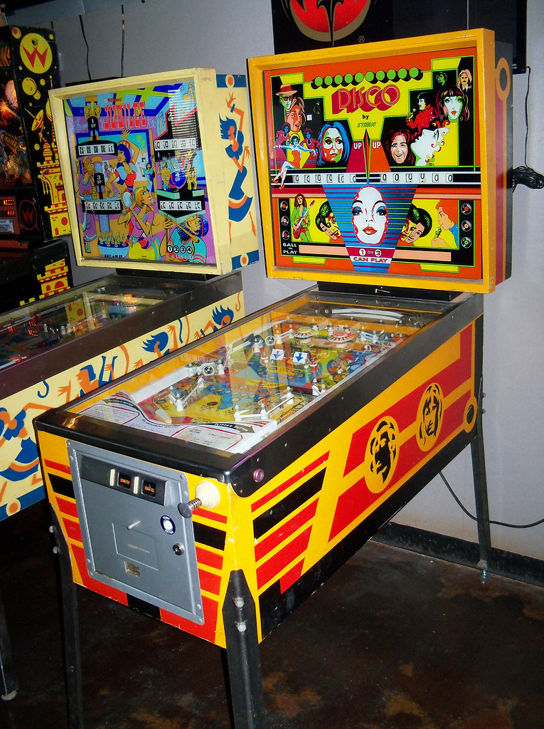 OH Columbus Disco Disco pinball machine at Podunk's in C… Flickr