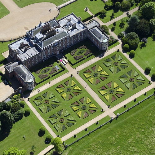 Wimpole Hall garden Aerial image of Wimpole Hall garden … Flickr
