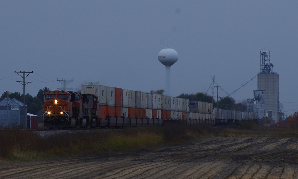 Eastbound outta Norborne,Missouri on a windy,stormy late O… Flickr