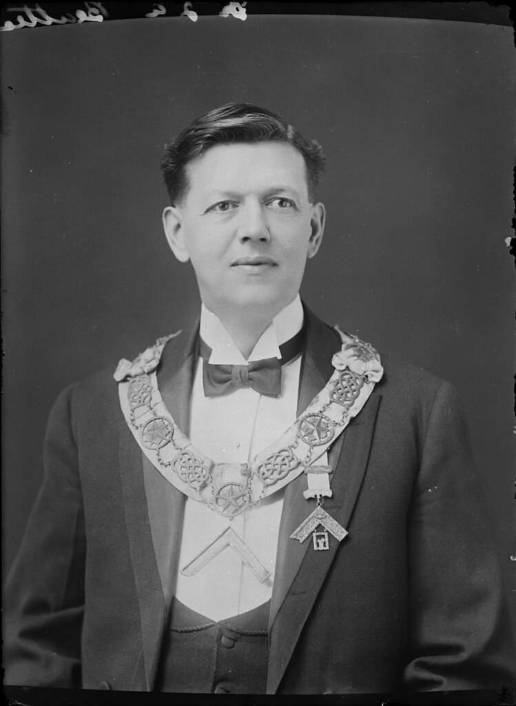 Dr. J.A. Beattie, dentist / Dr J. A. Beattie, dentiste Flickr