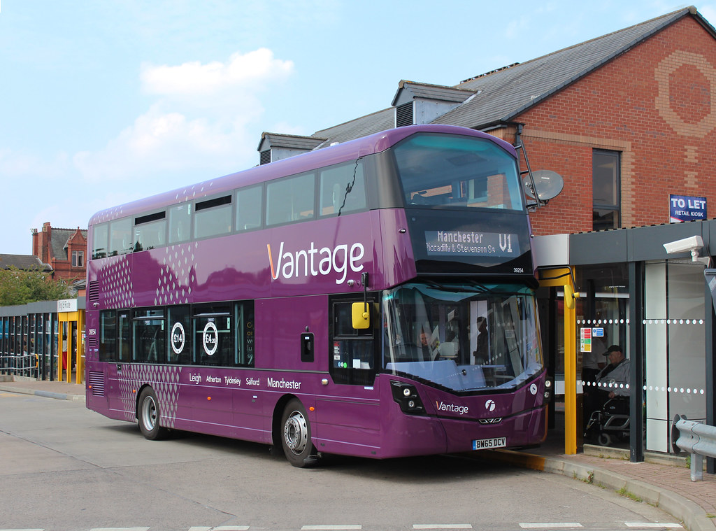First Bus Volvo B5H 39254 Leigh Bus Station 18/8/2016 Flickr