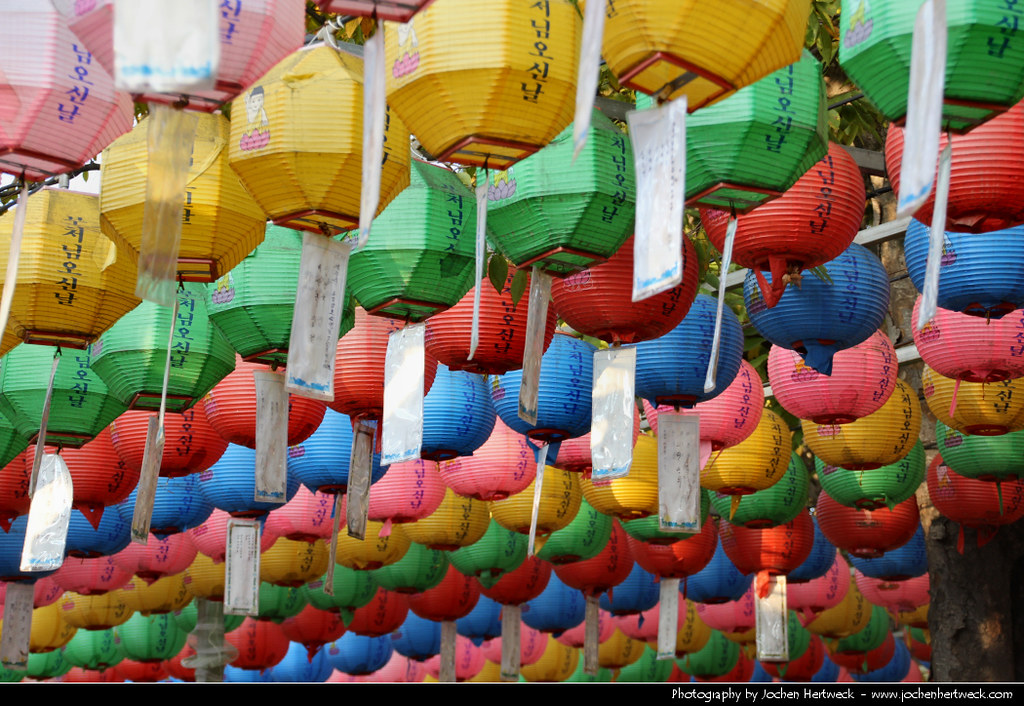 Paper lanterns, Bunhwangsa, Gyeongju, South Korea Jochen Hertweck