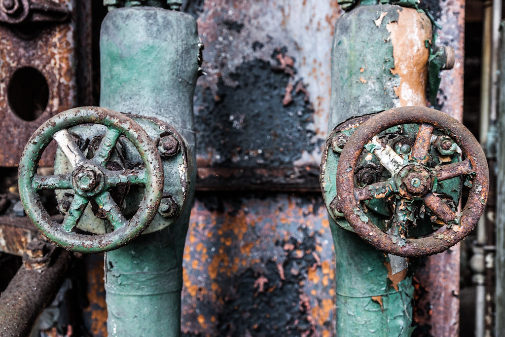 Valves One pair of hundreds of shutoff valves found near t… Flickr