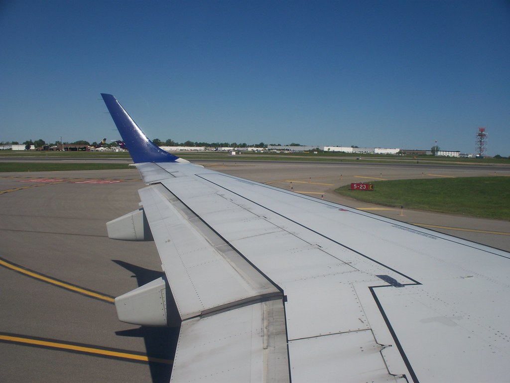 Buffalo Niagara International Airport, Jetblue flight to N… Flickr