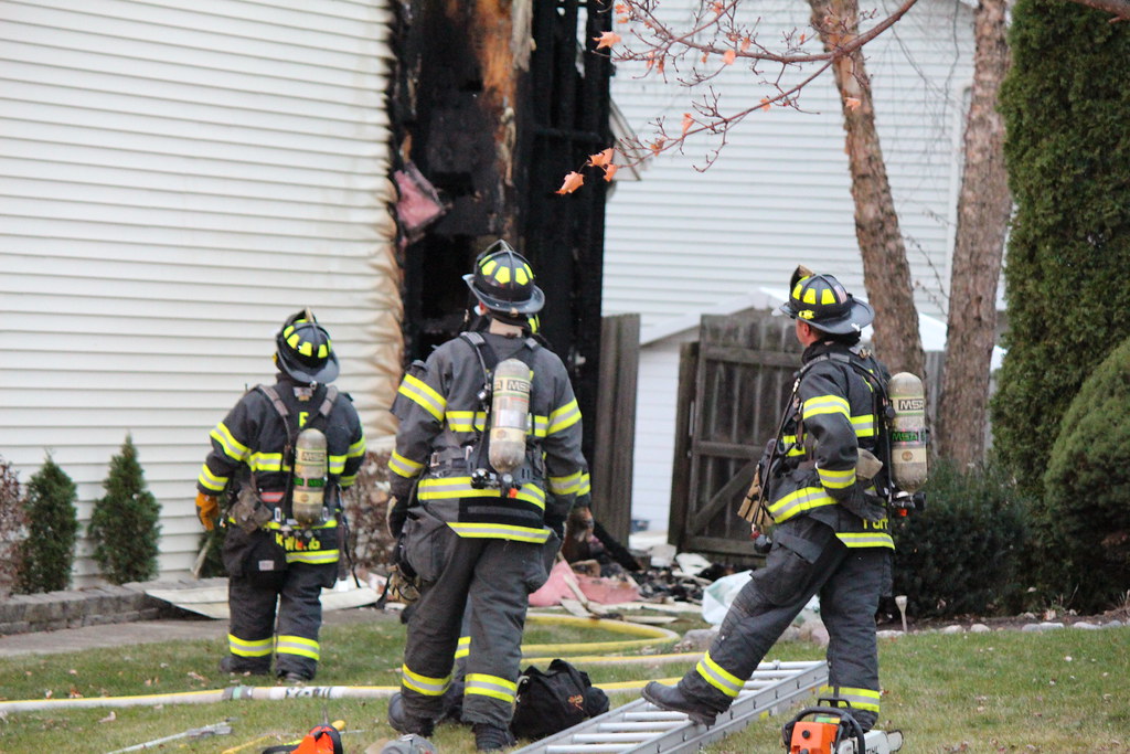Mundelein, Illinois Working House Fire at 297 Bingham Lane… Flickr