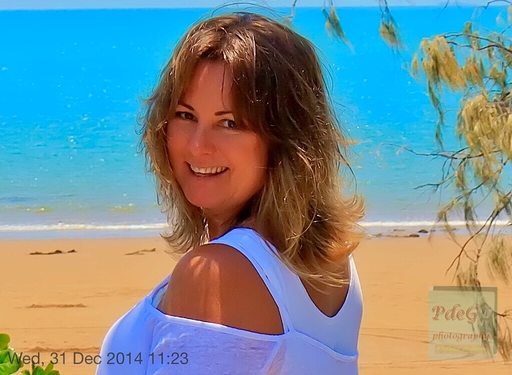 My niece at Greenhill beach, Ilbilbie, QLD. 4738. P de G 1952 Flickr