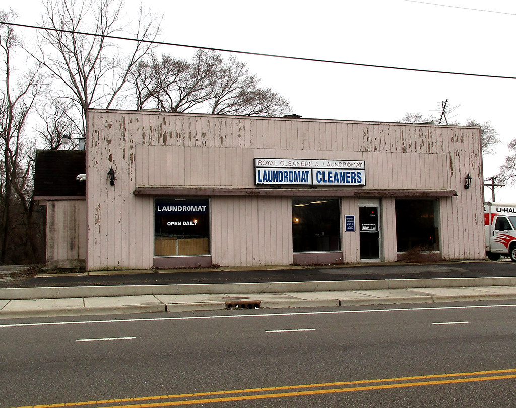 Royal Cleaners & Laundromat, Round Lake, Illinois *Hajee Flickr