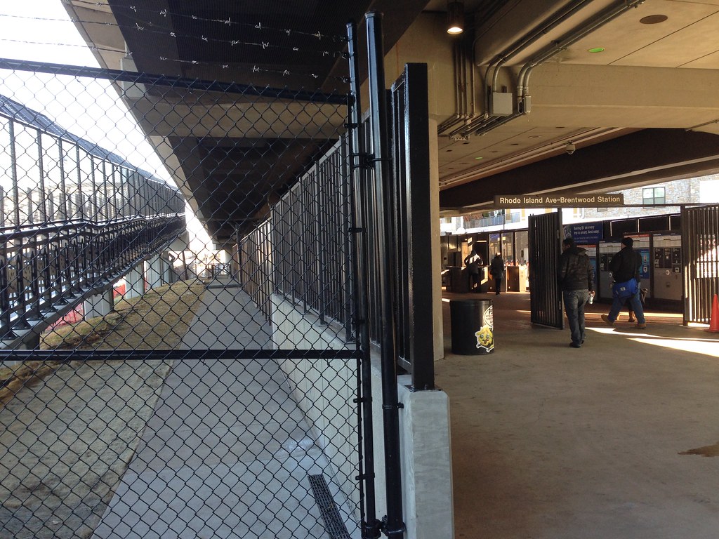 MBTRhode Island Ave Metro bridge Access to the bridge at … Flickr