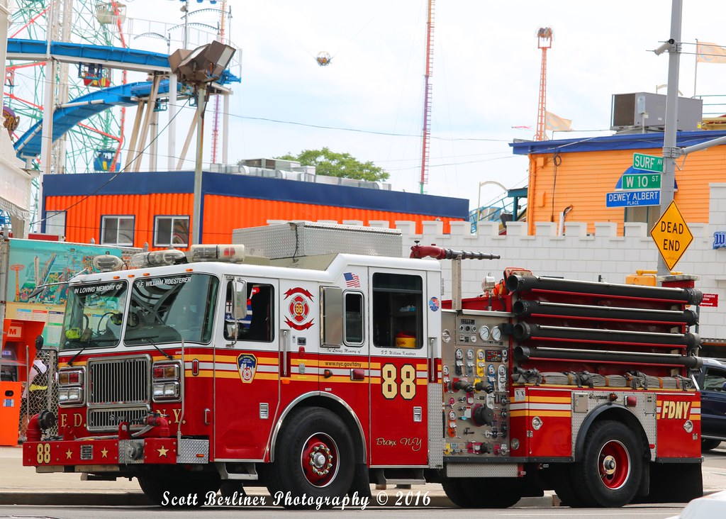FDNY ENGINE COMPANY 88 | Scott Berliner | Flickr