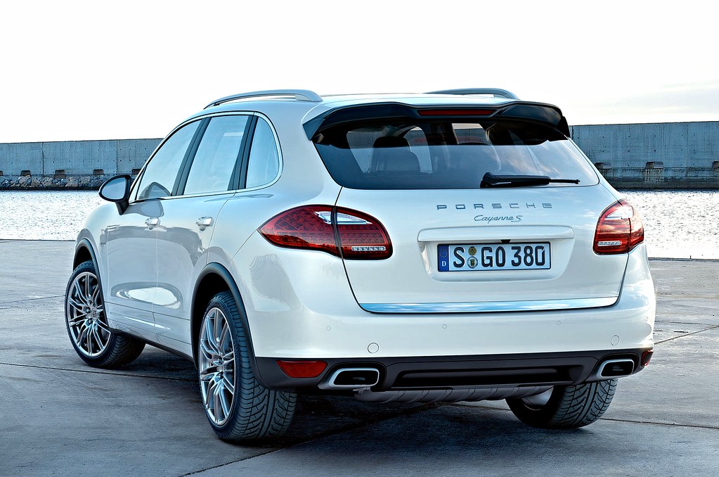 Porsche Cayenne hybrid Fuel consumption mooted to be over … Flickr