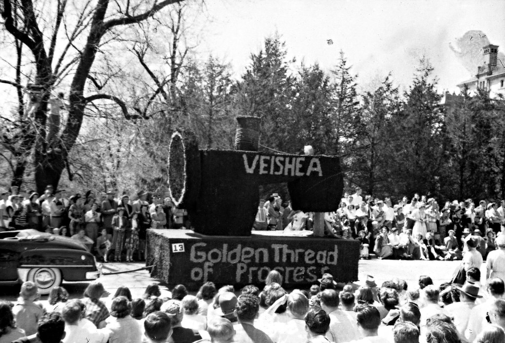Ames, Iowa, Veisha Parade, 1950, Float, Iowa State College, Kappa Alpha