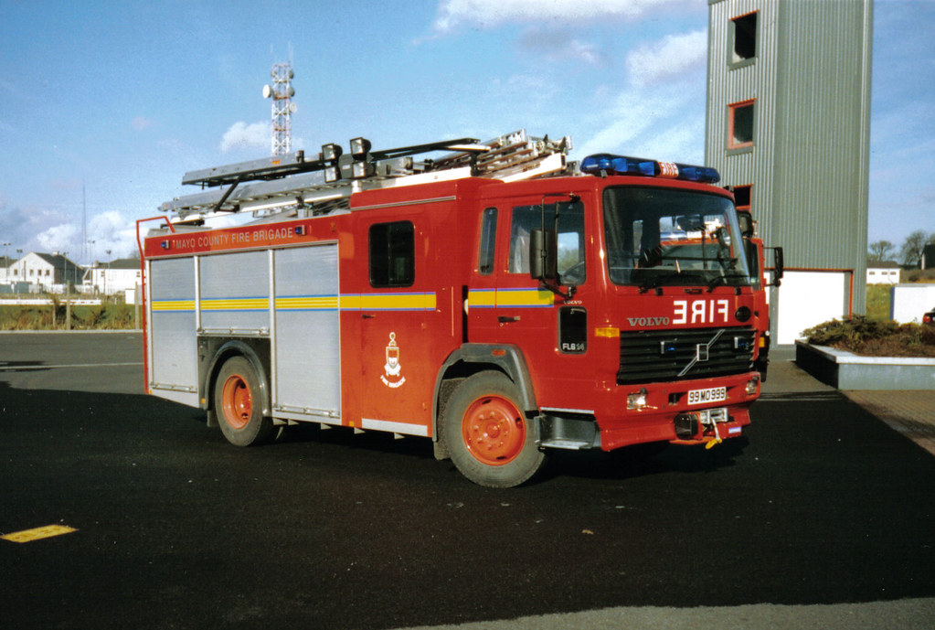 Irish Fire Appliances 99MO999 Browns Volvo FL6 14 Castlebar Fire