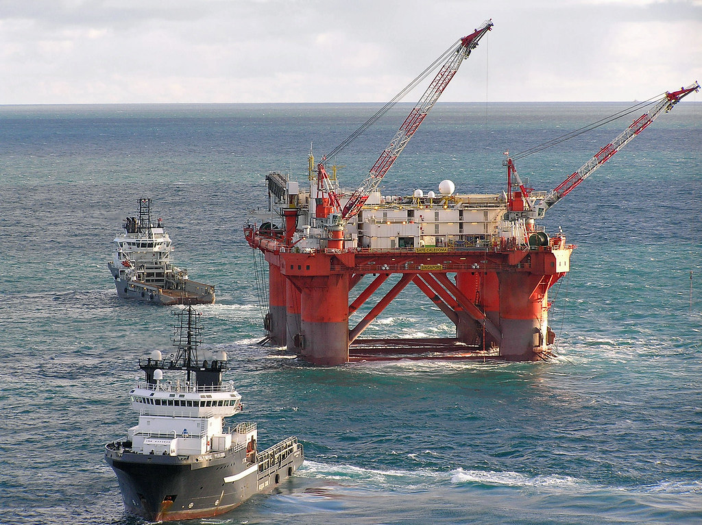 Safe Caly 1 Safe Caledonian leaving the Golden Eagle Platf… Flickr