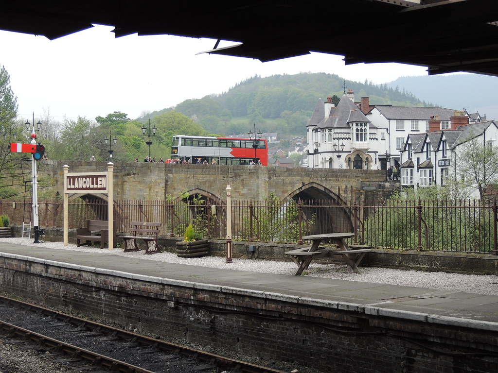 Llangollen Railway Station, Abbey Road, Llangollen 10 May … Flickr