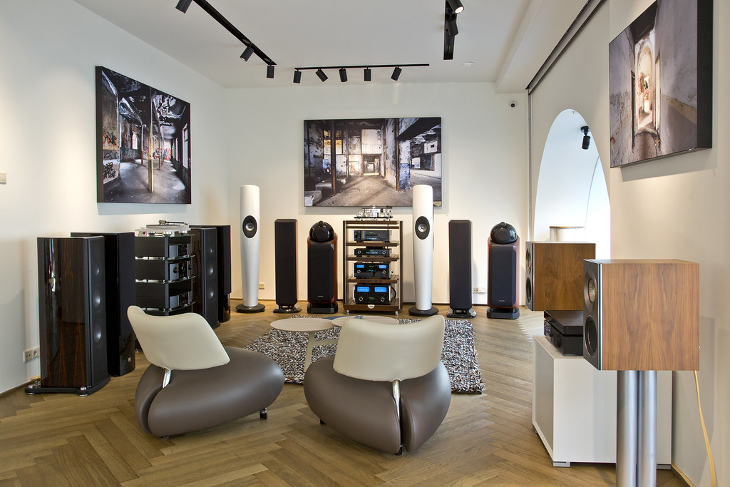7450 Poulissen HighEnd Poulissen Audio Video Center Flickr