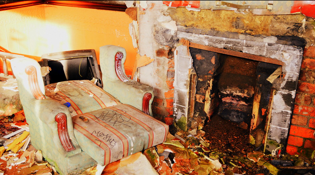 IV Pub IV Pub, Commercial Road, Kirkstall...… Mark's