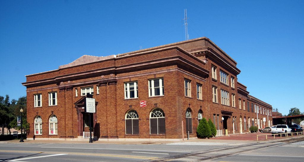 Former MKT Railroad Offices and Union Station Denison, Tex… Flickr