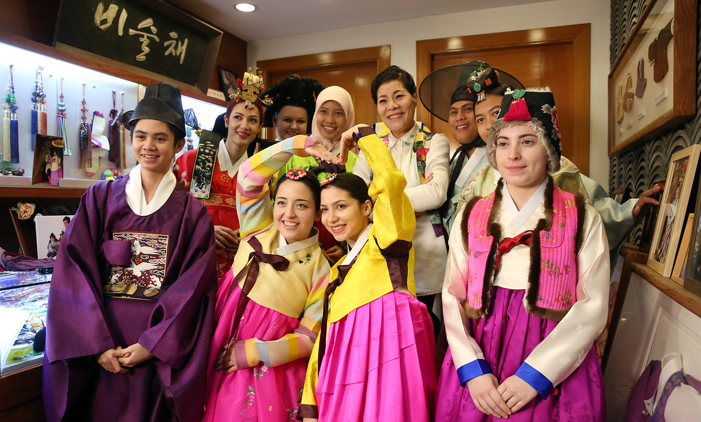 Park_SulNyeo_Hanbok_22 Hanbok Experience at Park Sul Nyeo … Flickr