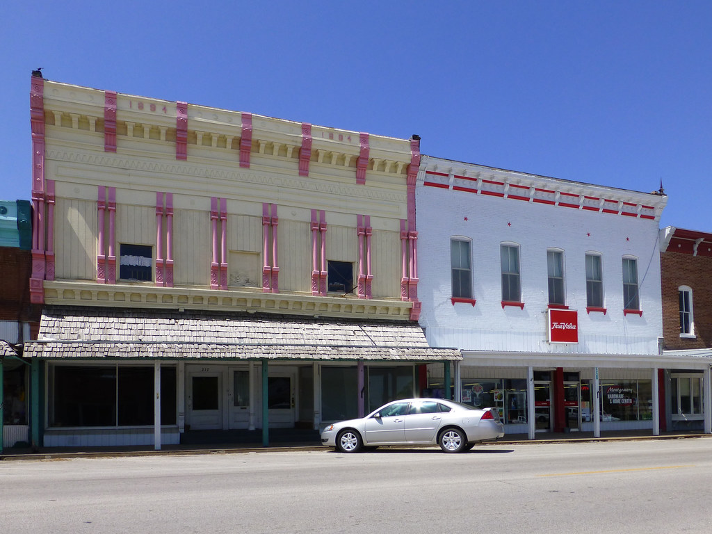 Montgomery City, MO storefronts ArchiTexty Flickr