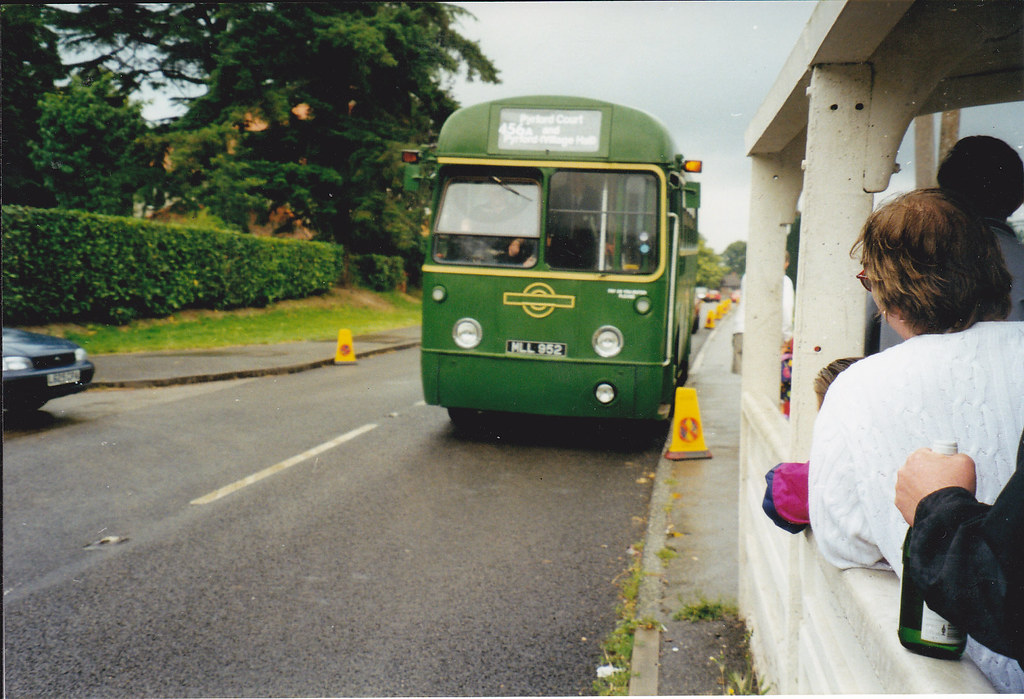 RF 315 MLL952. Pyrford and Wisley Flower show , PARK and RIDE service