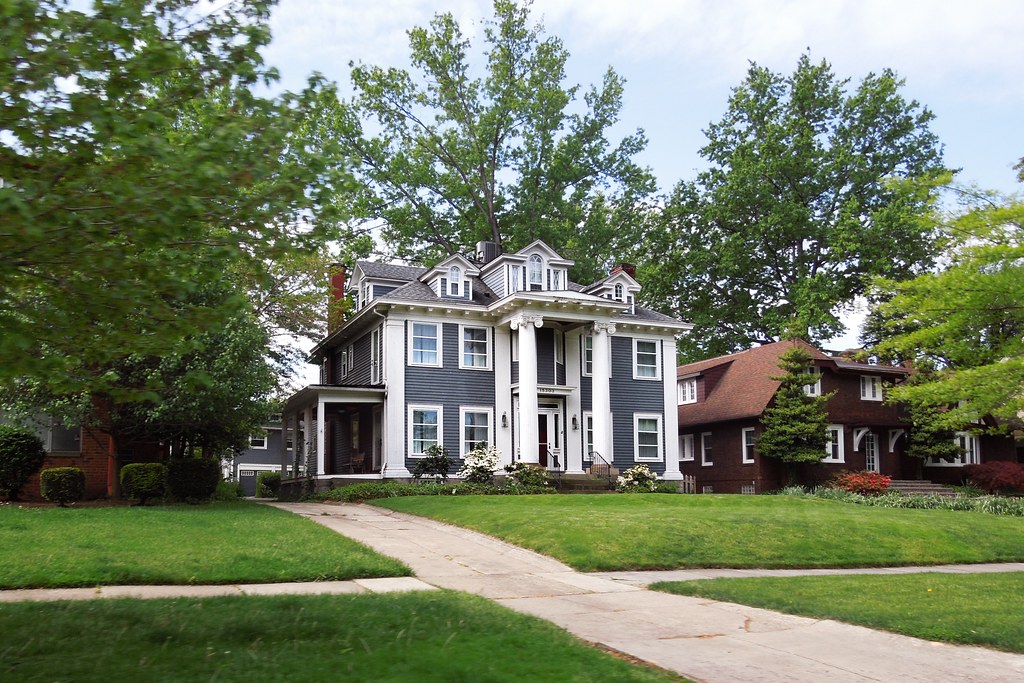 15303 Lake Avenue, Lakewood, OH Anomalous_A Flickr
