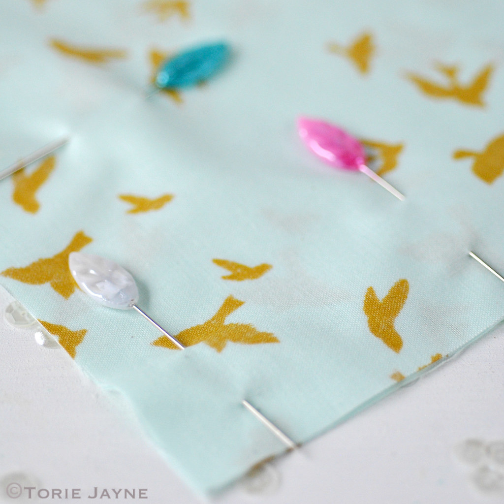 Invisible zip cushion tutorial Blogged at Torie … Flickr