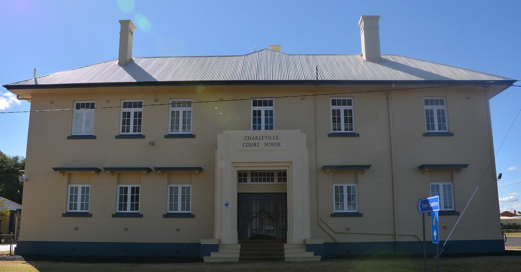 'Old' Court House, Charleville, Queensland Contemplari Flickr