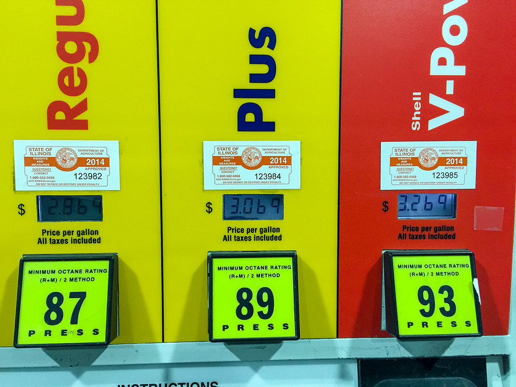 Gas Prices 12.1.14 Shell gas station. Ryan Phillips Flickr