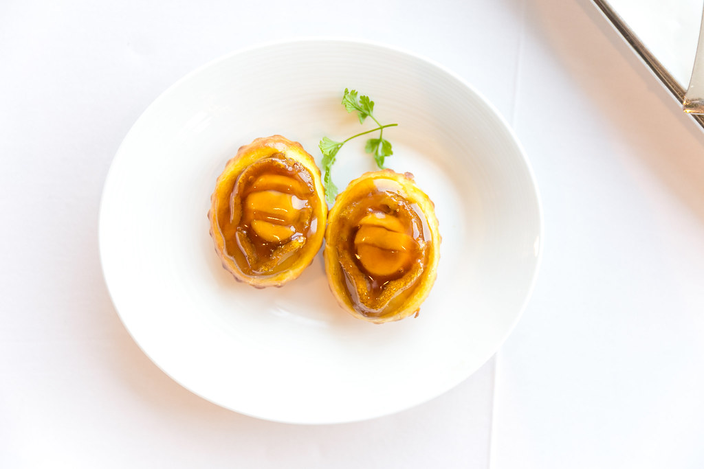 Baked whole abalone puff with diced chicken Lung King Heen… Flickr