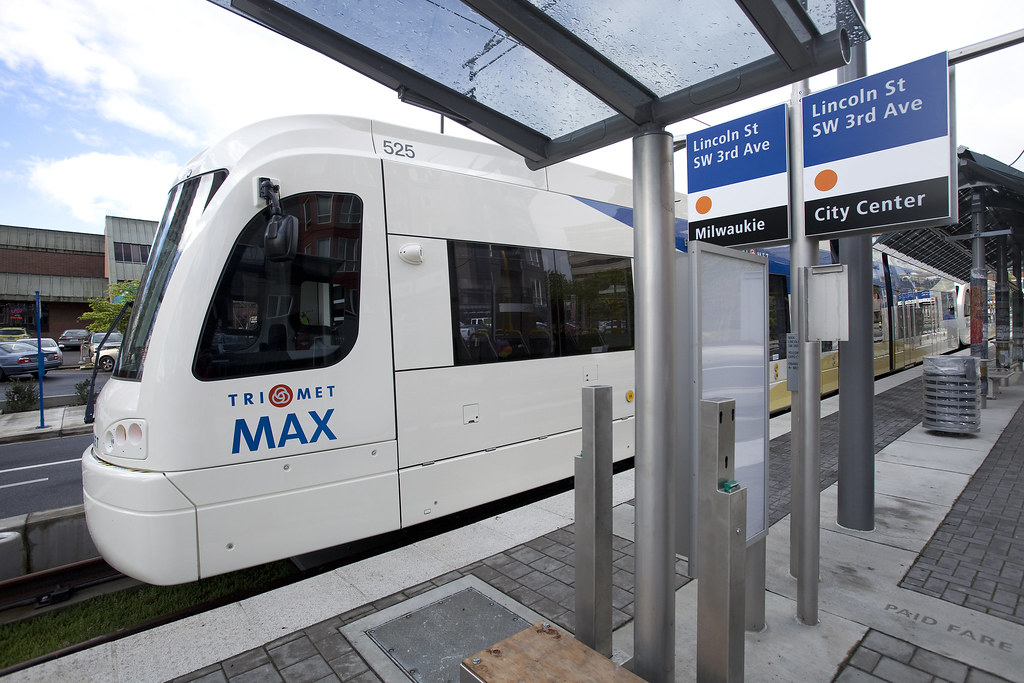 MAX Orange Line at Lincoln St Station MAX Type 5 TriMet Flickr