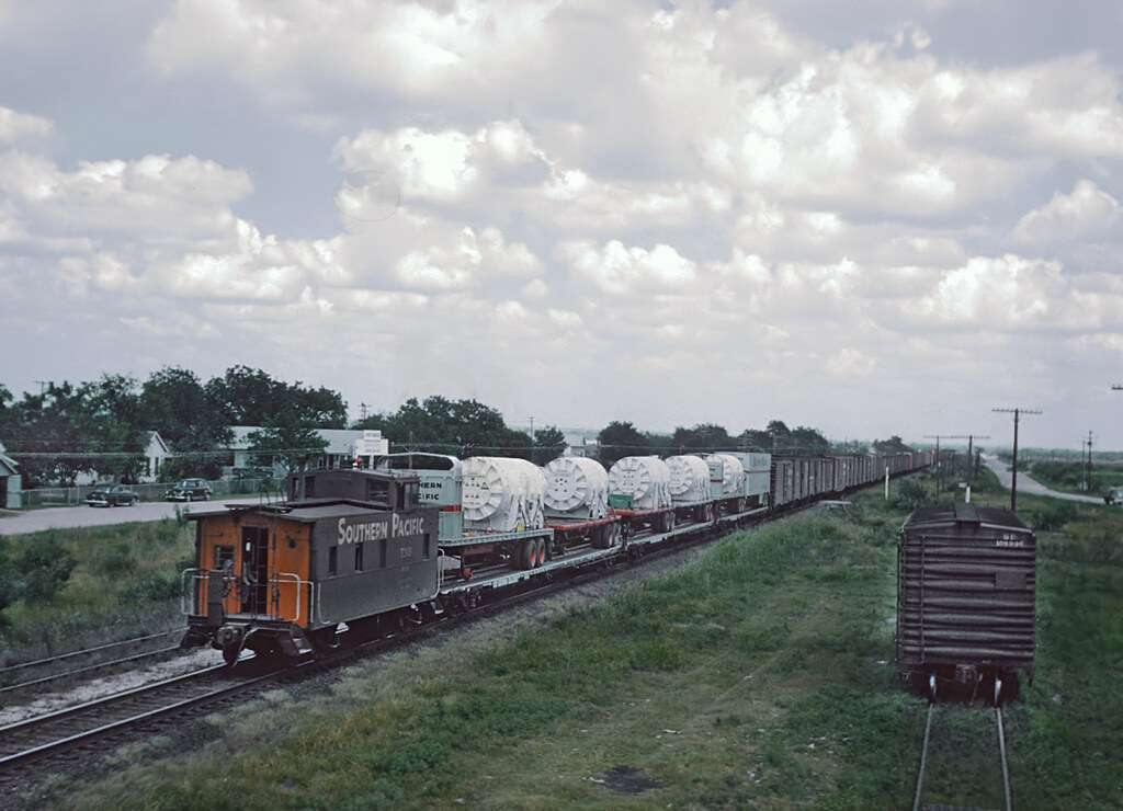 Texas & New Orleans RR caboose of 2nd 242, LaCoste, TX in… Flickr