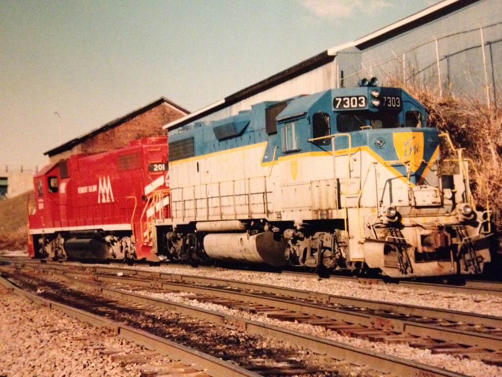 Rutland Yard VTR 201 & D&H 7303 in Rutland Yard on a snow … Flickr