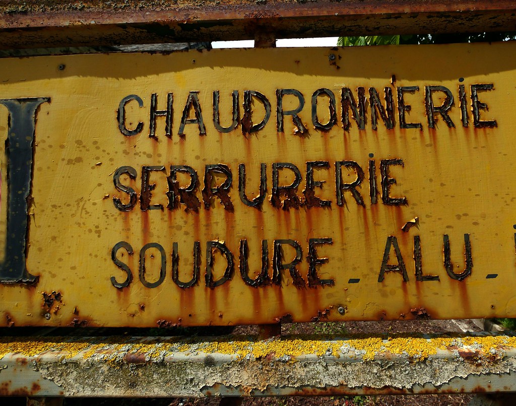 Rue de la Gare Glos Francis Erevan Flickr