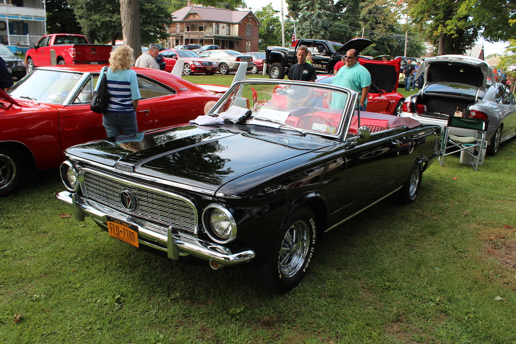 Olcott Beach 001 Olcott Beach Classic Car Show 2014 Gary Swiatowy