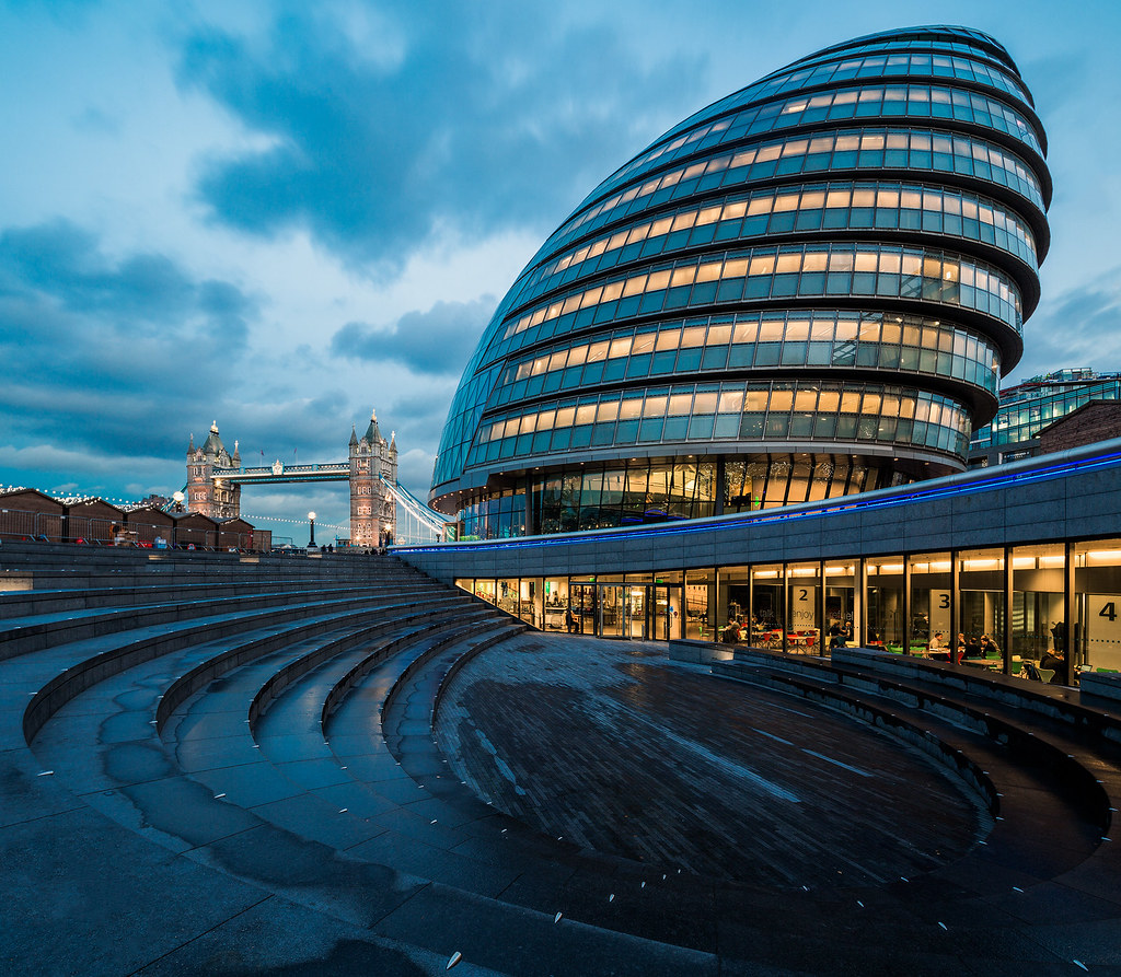 Norman Foster Imprint The London City Hall contrasted with… Flickr